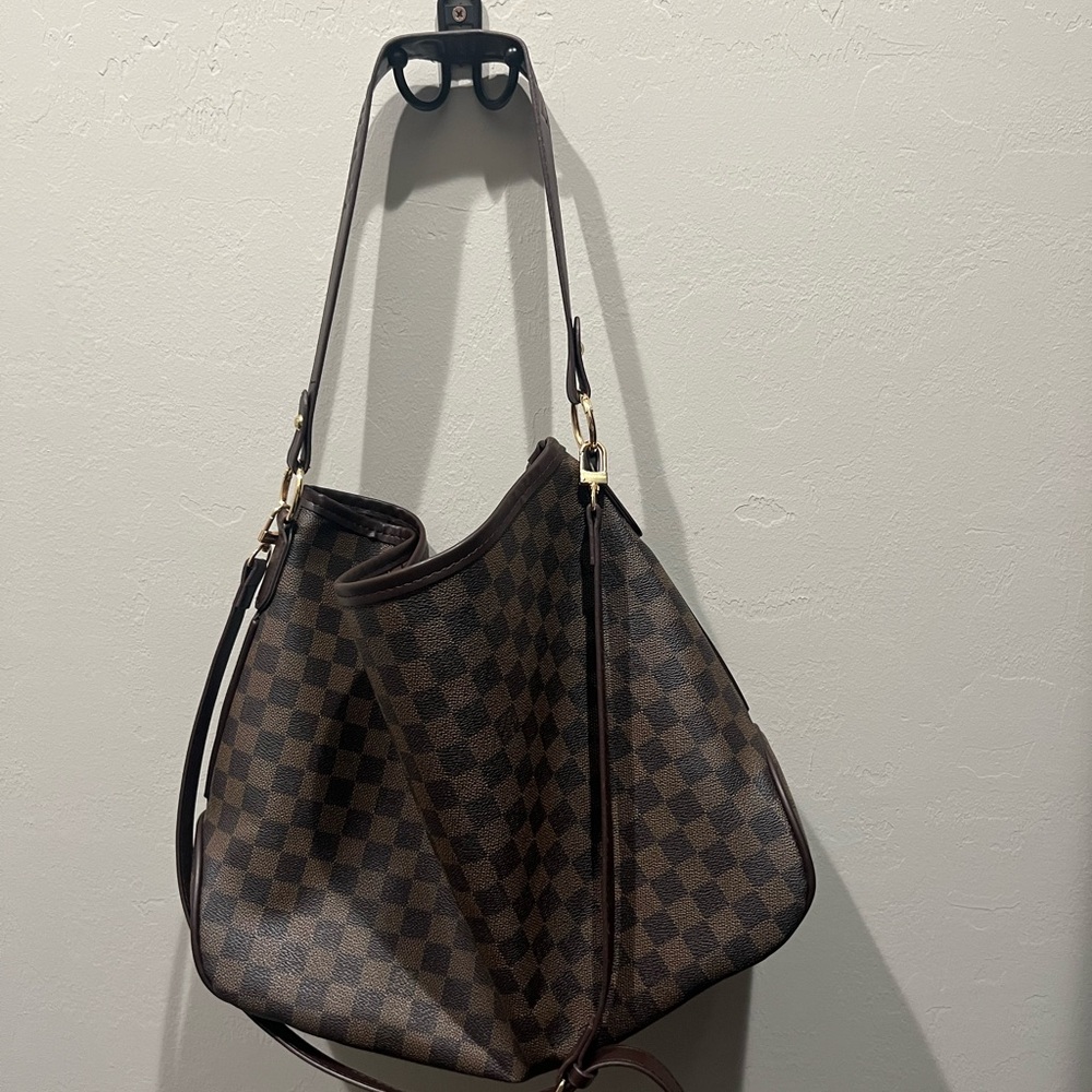 Brown Louis Vuitton Shoulder Bag with Checkered Design